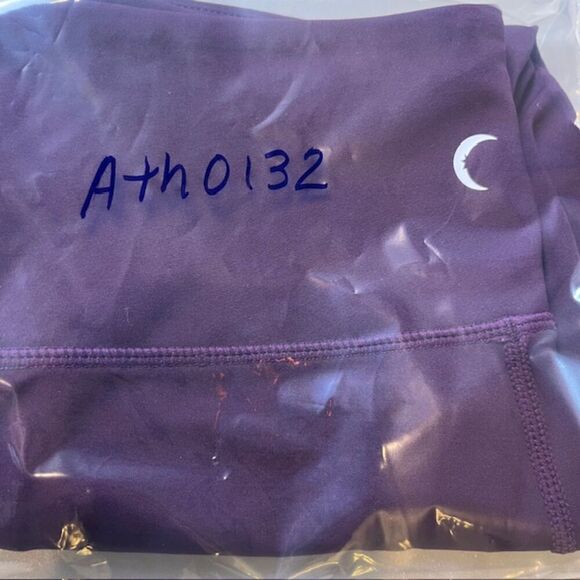 Zyia Active Cropped Legging Purple with White Side Leg Logo Size 6-8 - Picture 9 of 9